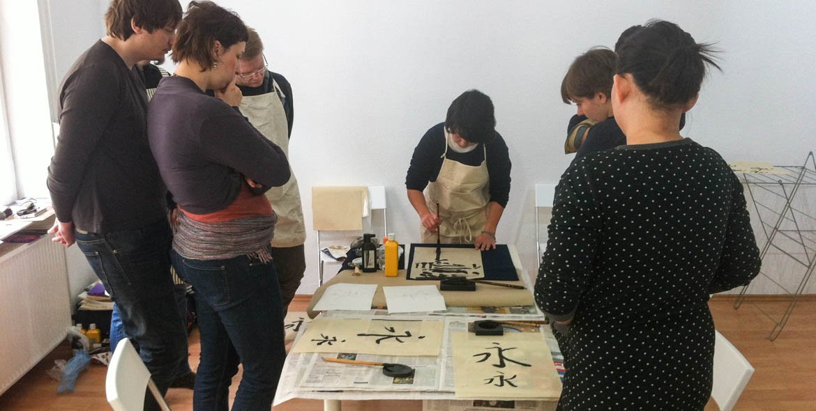 Japanese-Calligraphy-Workshop-at-Mota-Italic-4